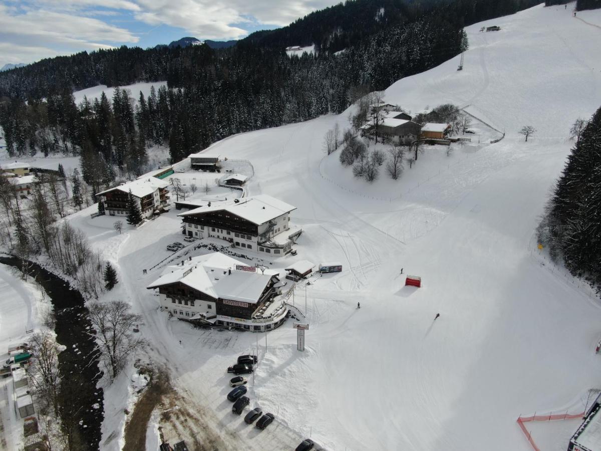 Der Waldhof Hotel Scheffau am Wilden Kaiser Bagian luar foto